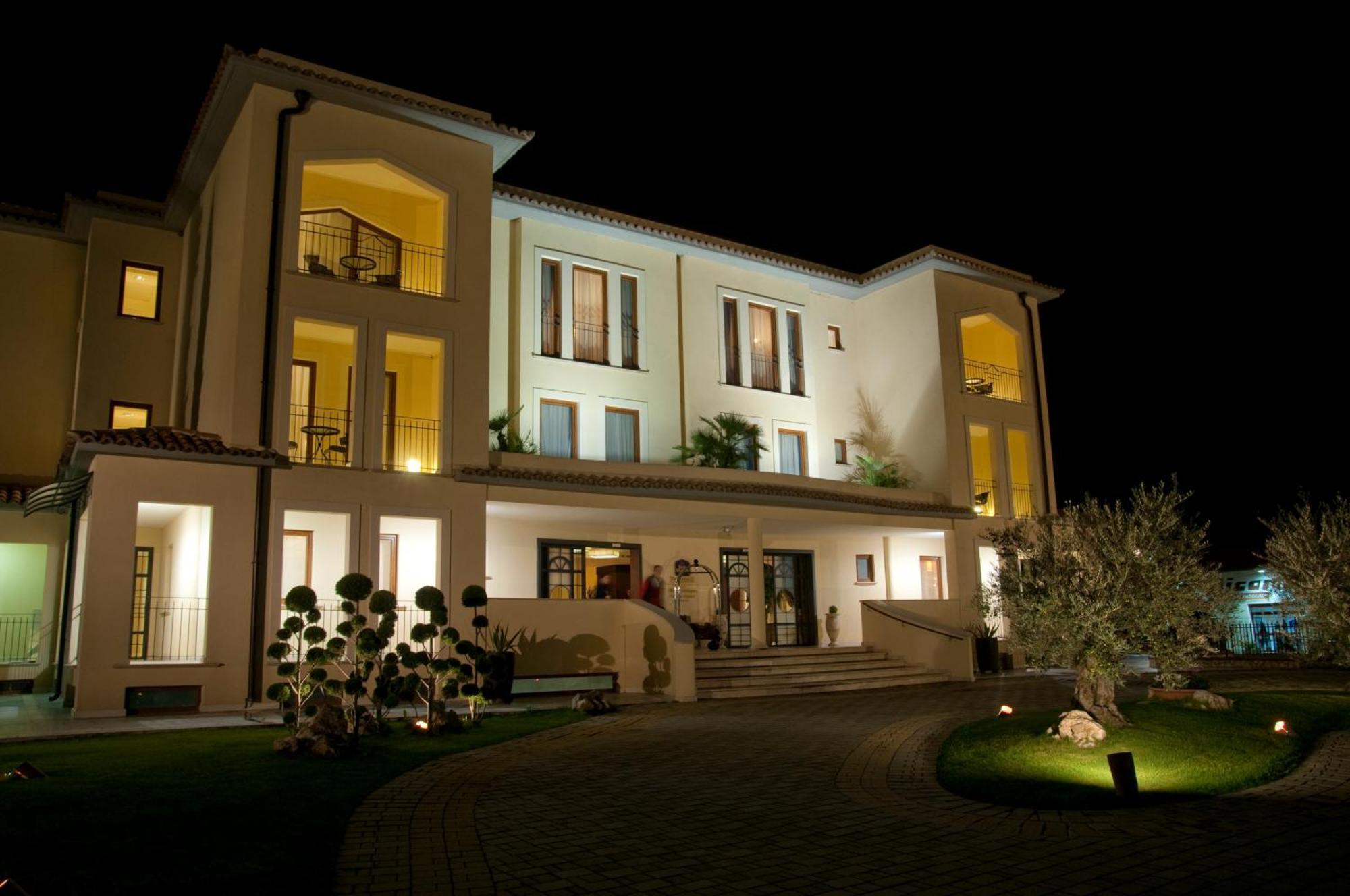 Best Western Premier Villa Fabiano Palace Hotel 렌데 외부 사진