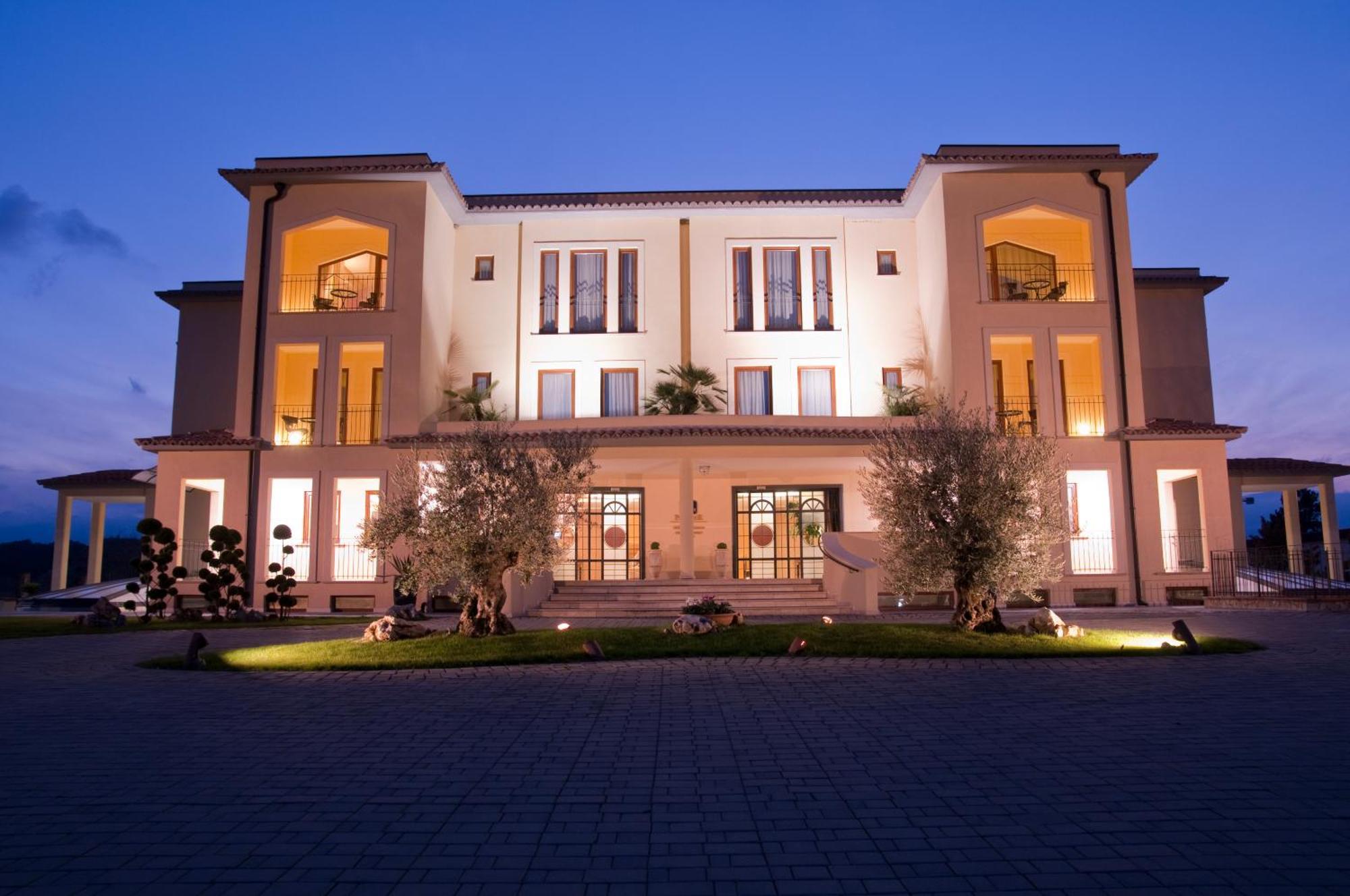 Best Western Premier Villa Fabiano Palace Hotel 렌데 외부 사진